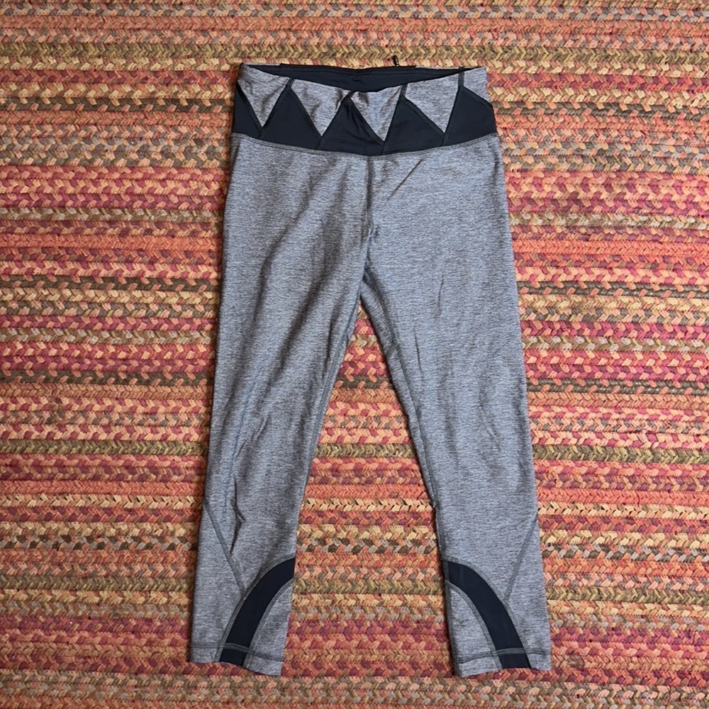 RETRO GREY LULULEMON LOW RISE ATHLETIC RUNNING LEGGINGS